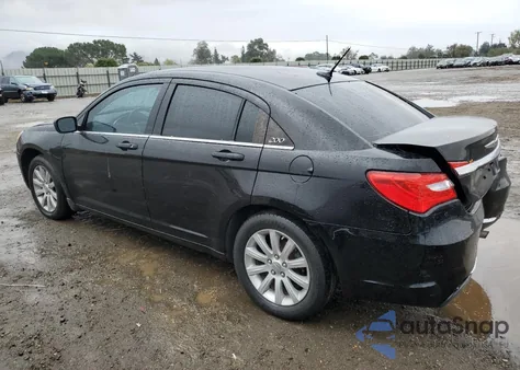 2014 Chrysler 200 Touring z USA, uszkodzony, nr VIN 1C3CCBBB3EN128276